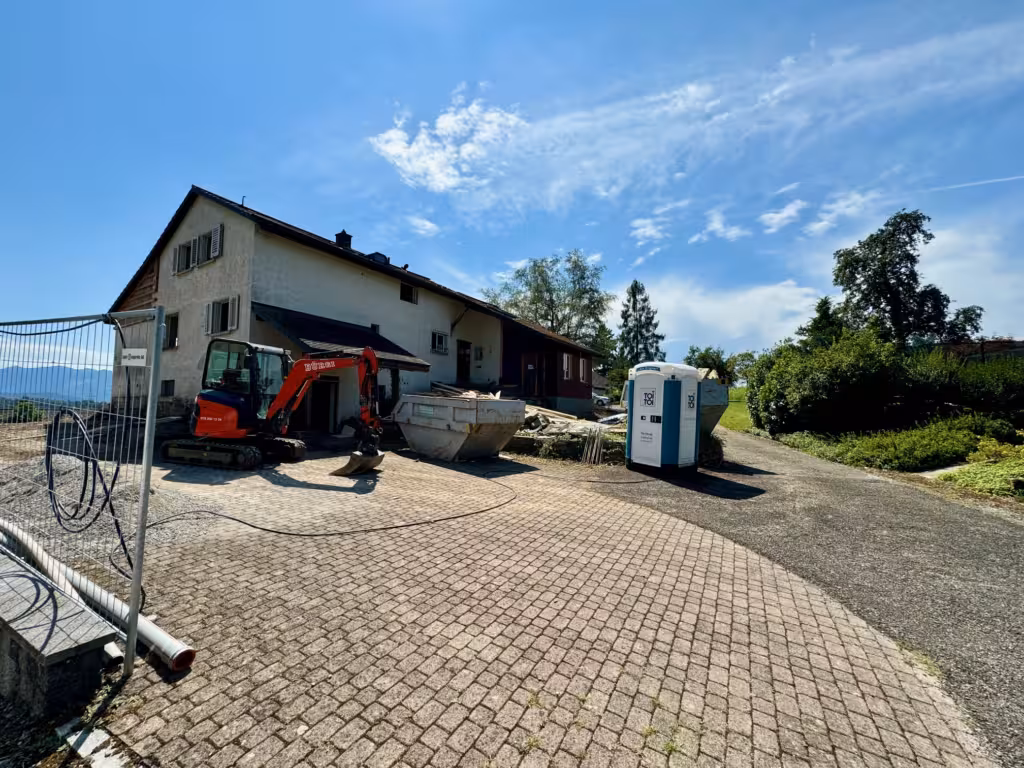Tag 8 - Letzte Arbeiten vor dem Abriss des Hauses 7 Tag 8 – Letzte Arbeiten vor dem Abriss des Hauses